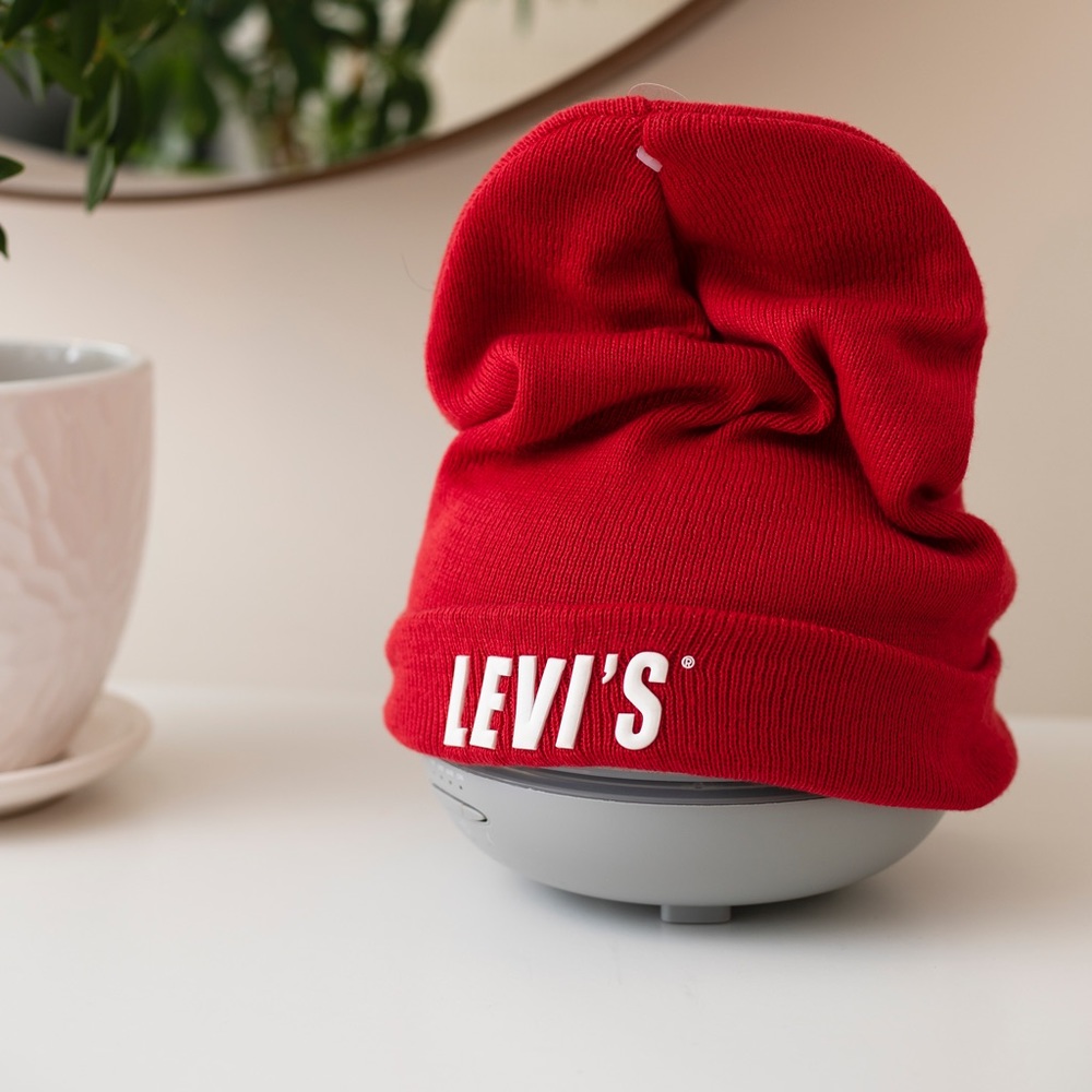 Levi’s Toque - Picture 2 of 4